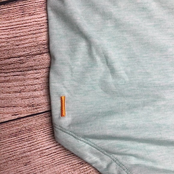 LUCY Long Sleeve Yoga Tee - Picture 4 of 4